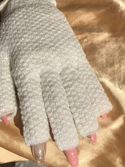 Tips~See Exfoliating Shower Gloves