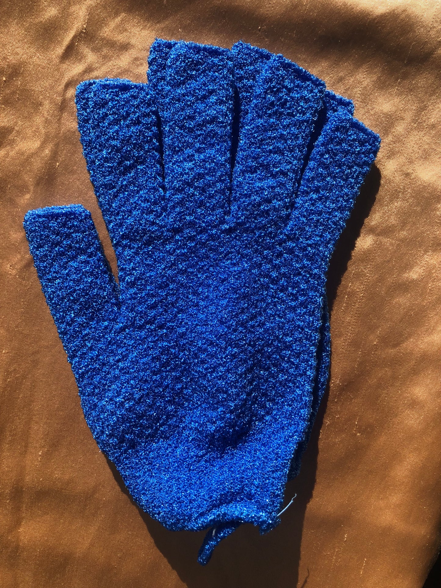 Tips~See Exfoliating Shower Gloves