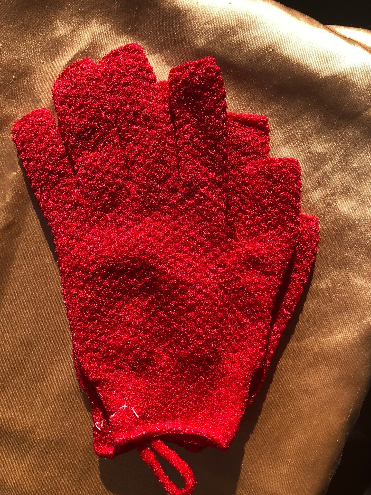 Tips~See Exfoliating Shower Gloves