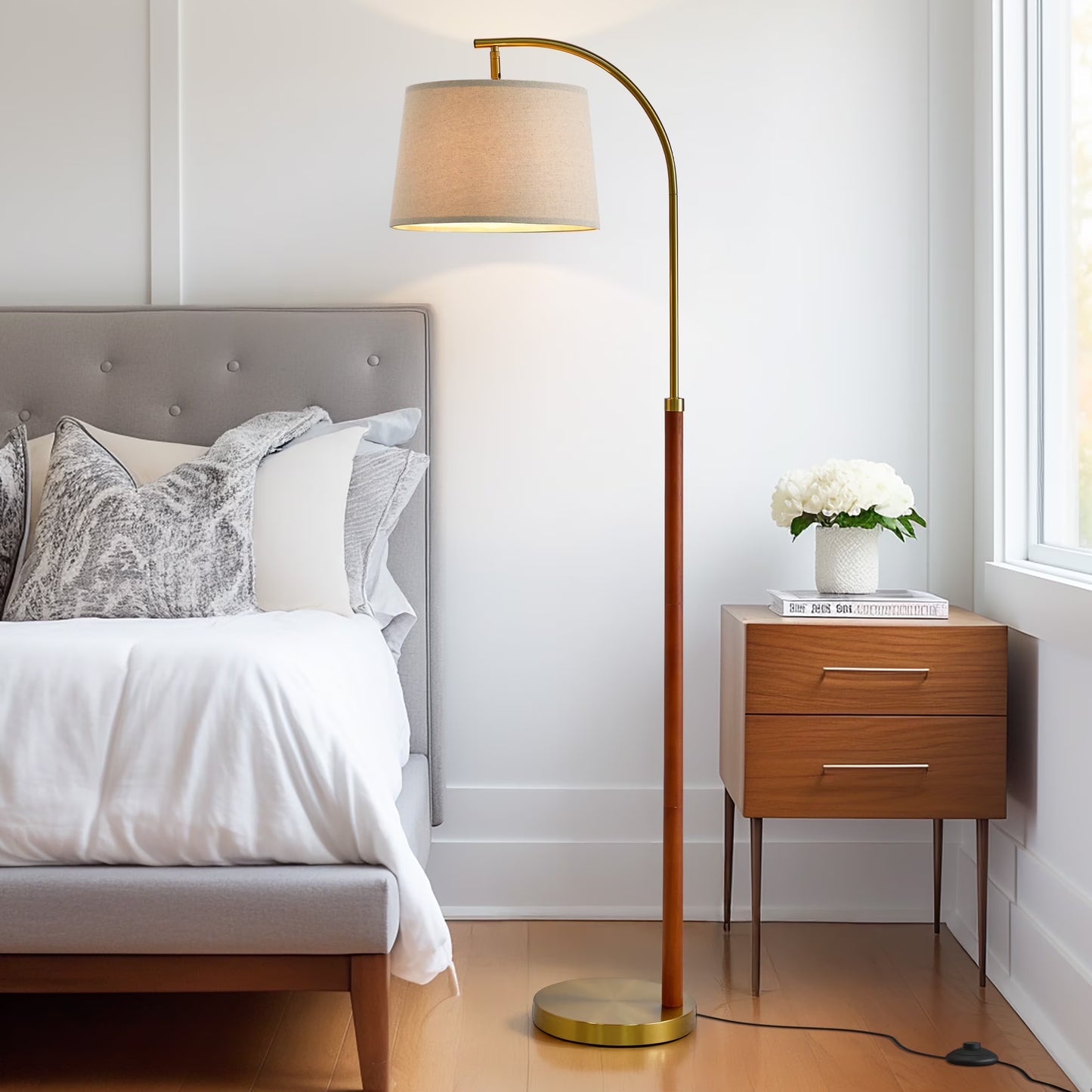 , Metal Floor Lamp with Shade